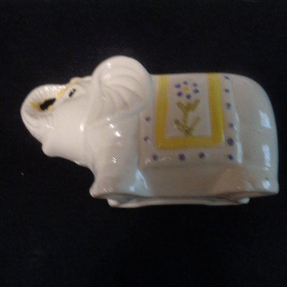 VINTAGE HAPPY ELEPHANT POTTERY PLANTER - Picture 6 of 7